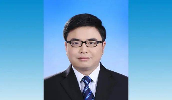苹果版微信共存版:39岁清华博士李腾，拟任正厅级