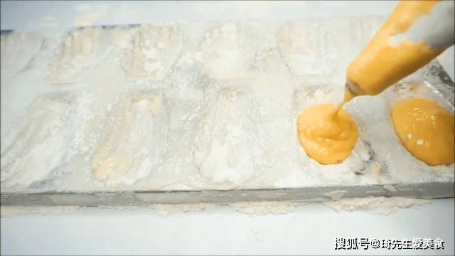 烤苹果不用黄油版
:经典法式甜点——香甜玛德莲-第20张图片-太平洋在线下载