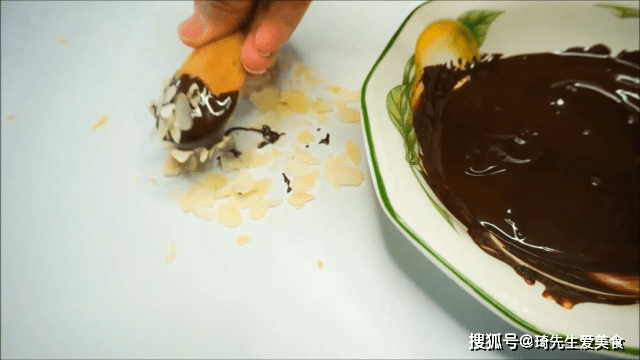烤苹果不用黄油版
:经典法式甜点——香甜玛德莲-第25张图片-太平洋在线下载
